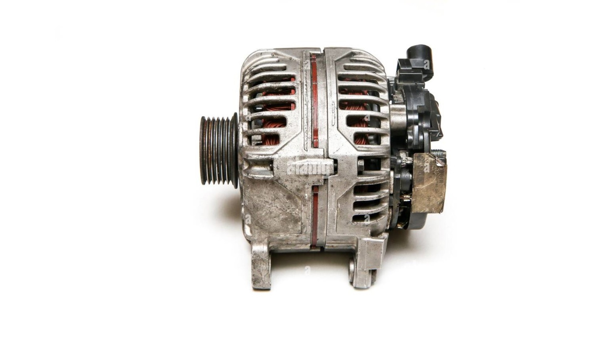 https://vsaelectric.ca/image/cache/catalog/Blogs/failing%20alternator-1920x1080.jpg